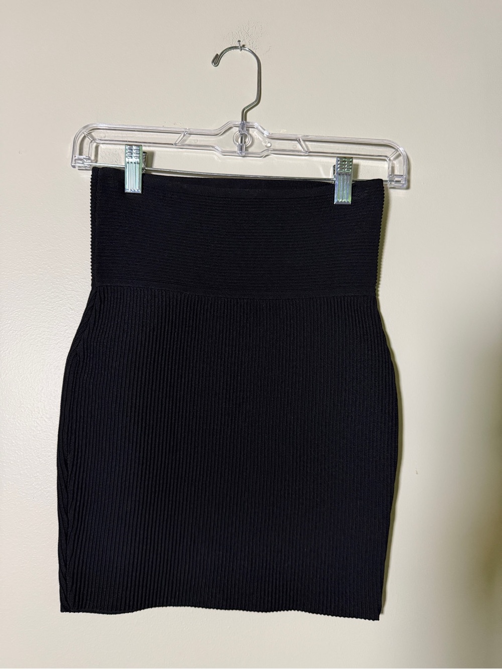 Aritzia Babaton Black Ribbed High-Waist Sculpt Knit Skirt